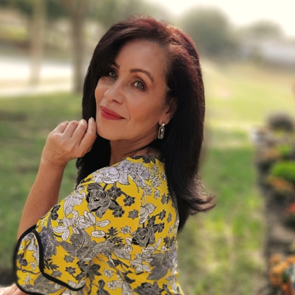 Meet your Posher, Posh